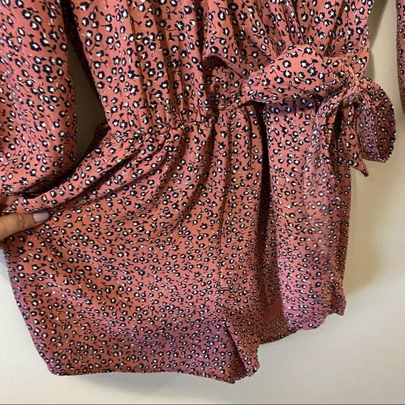 Alya Floral Front Tie Romper - Picture 5 of 8